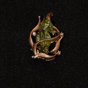 14K Gold and Peridot Seahorse Pendant or Brooch Very Unique